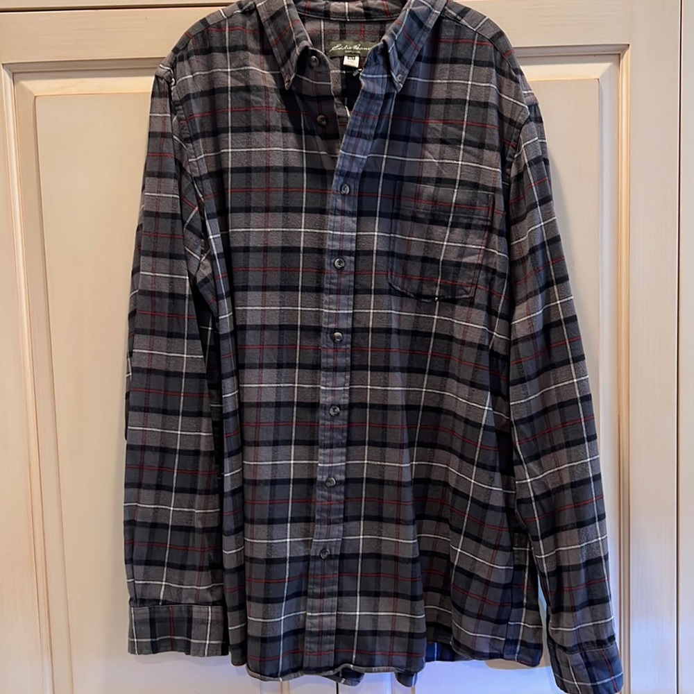 Mid weight flannel, like new, Eddie Bauer soft shirt XLT